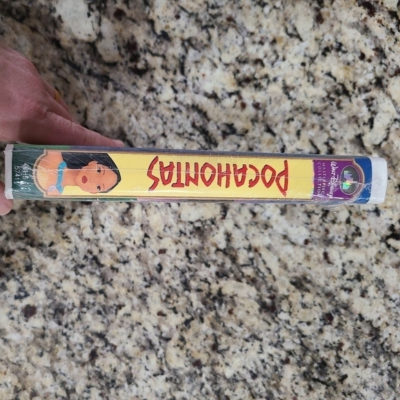 New Sealed Walt Disney Pocahontas (VHS 1996) #5741  First Time on Video Edition - Picture 6 of 8